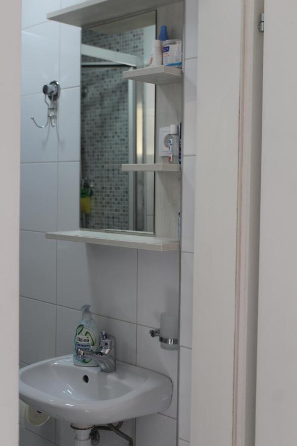 Red Apartment Сараєво Екстер'єр фото