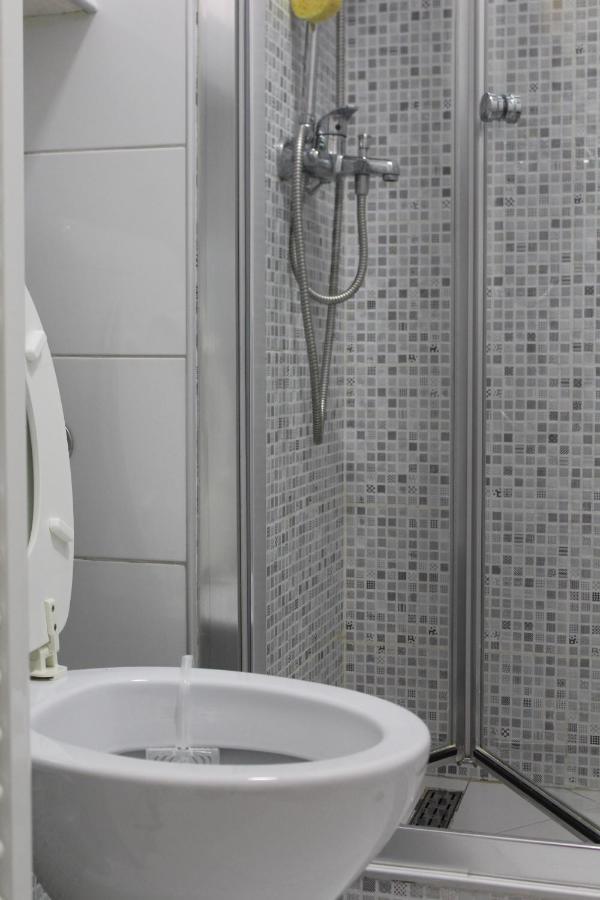 Red Apartment Сараєво Екстер'єр фото